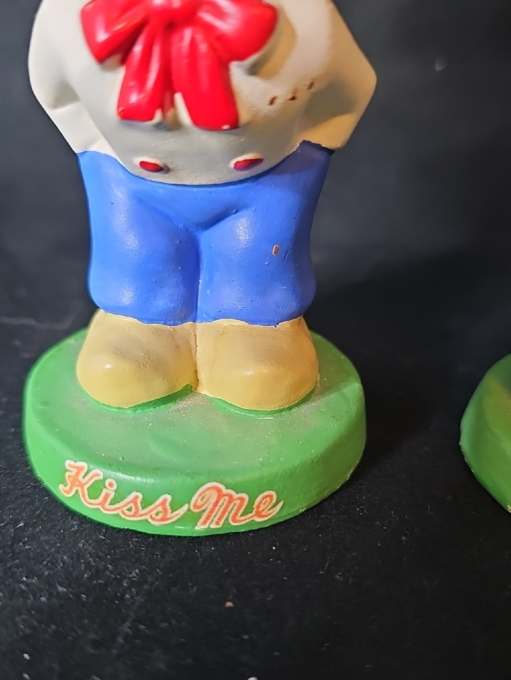 Vintage Japan Kissing Bobblehead Figurine Set - Blue and White Characters - Picture 6 of 8